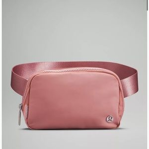 Lulu Lemon Everywhere Belt Bag